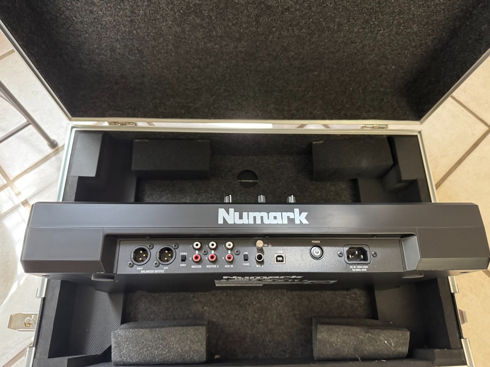 NUMARK MIXDECK EXPRESS Doble DECK USB-A USB-B CD MP3 ++ DJ Controller