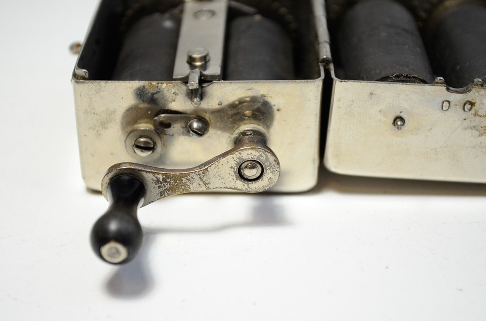BROKEN Rollfix Mond Extra German Mechanical Razor Blade Sharpener Machine Vtg