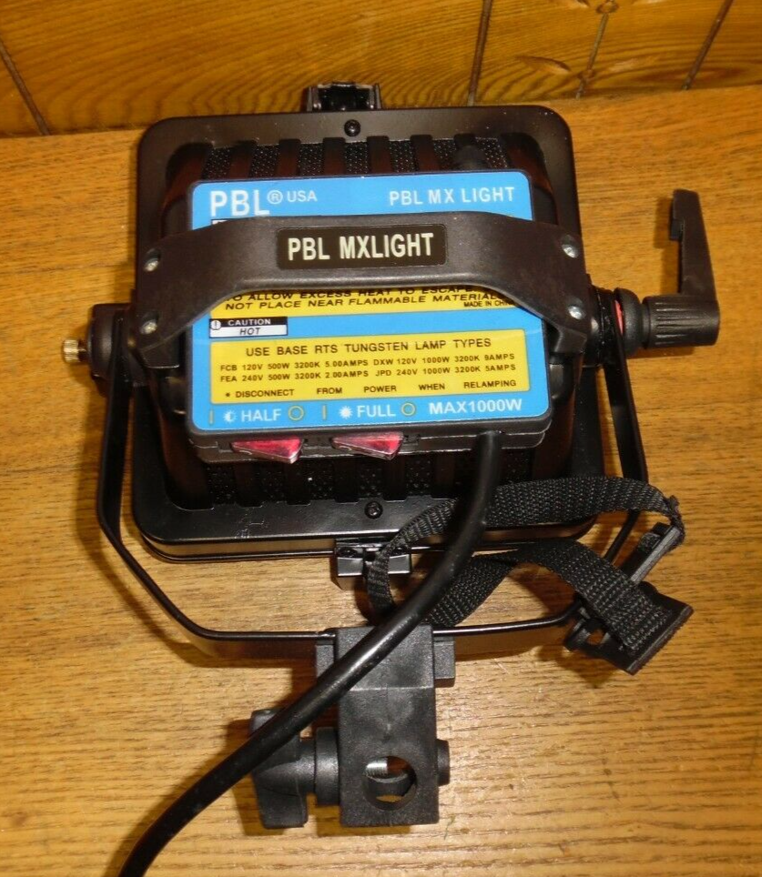 PBL MXLIGHT Half Full 1000W Halogen Soft Box Light