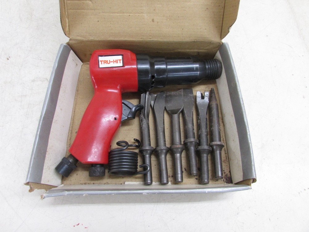 TRU-HIT TOOLS TH-90 HEAVY DUTY AIR CHISEL / HAMMER KIT w/ BITS
