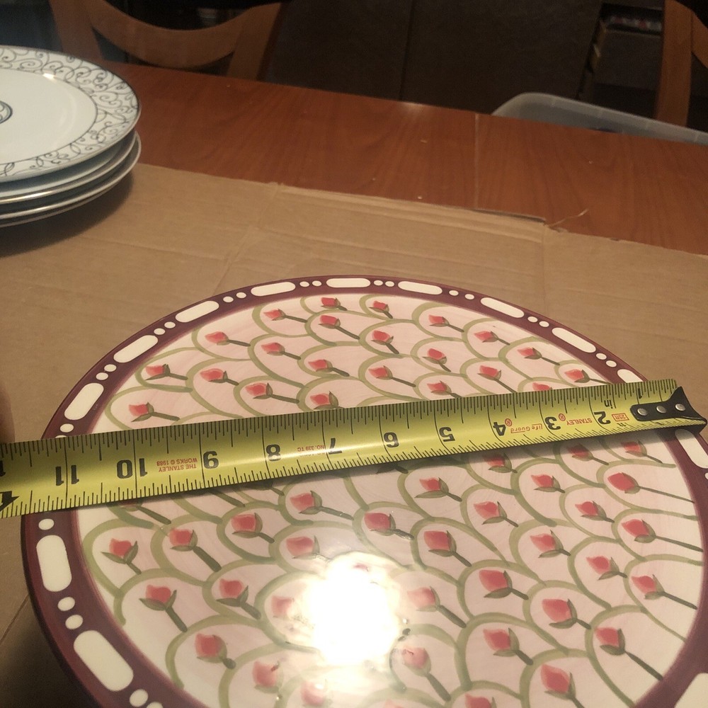 cake stand