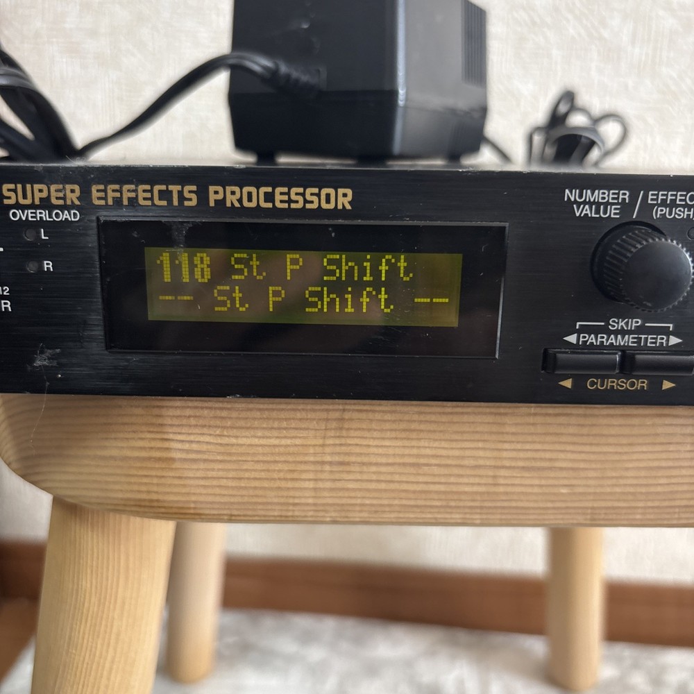 BOSS Pro SE-70 Super Effects Processor 100V
