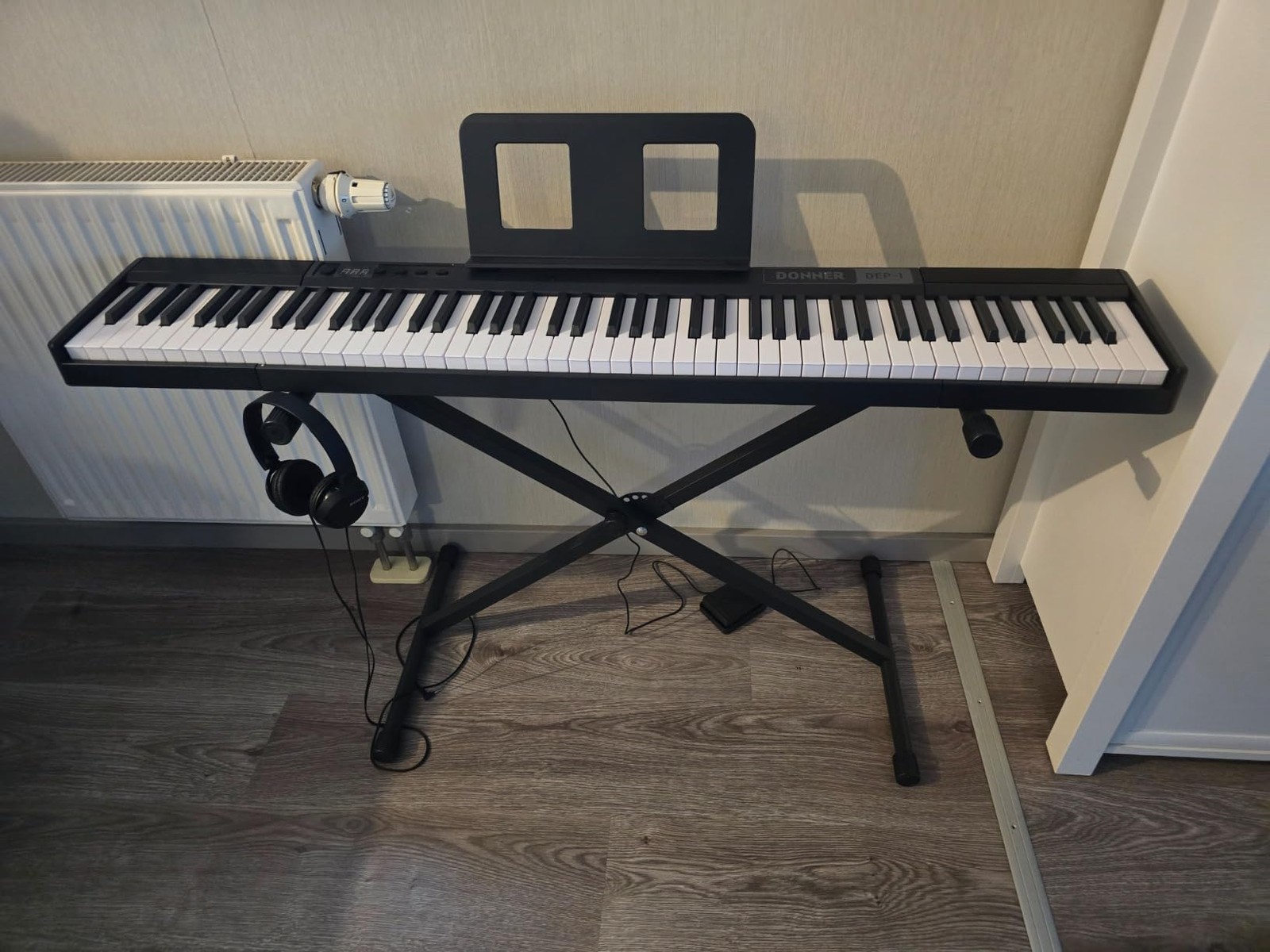 Donner DEP-1 88-Key Digital Piano with Stand and Sustain Pedal