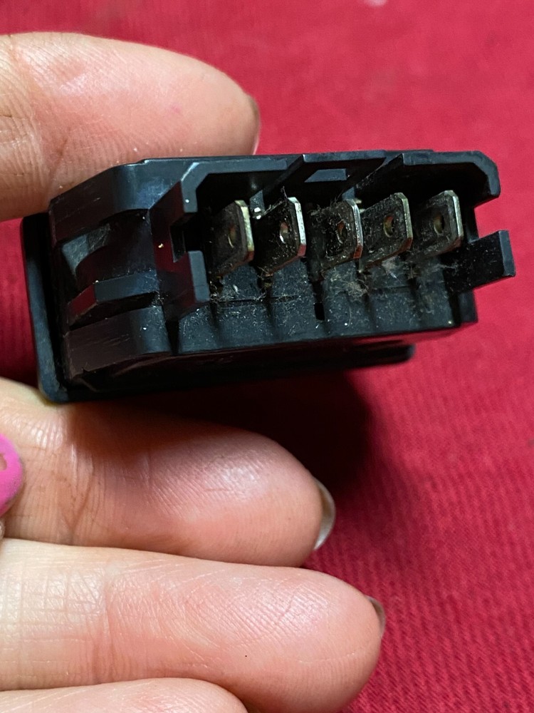 PETERBILT ELECTRONIC WINDOW SWITCH