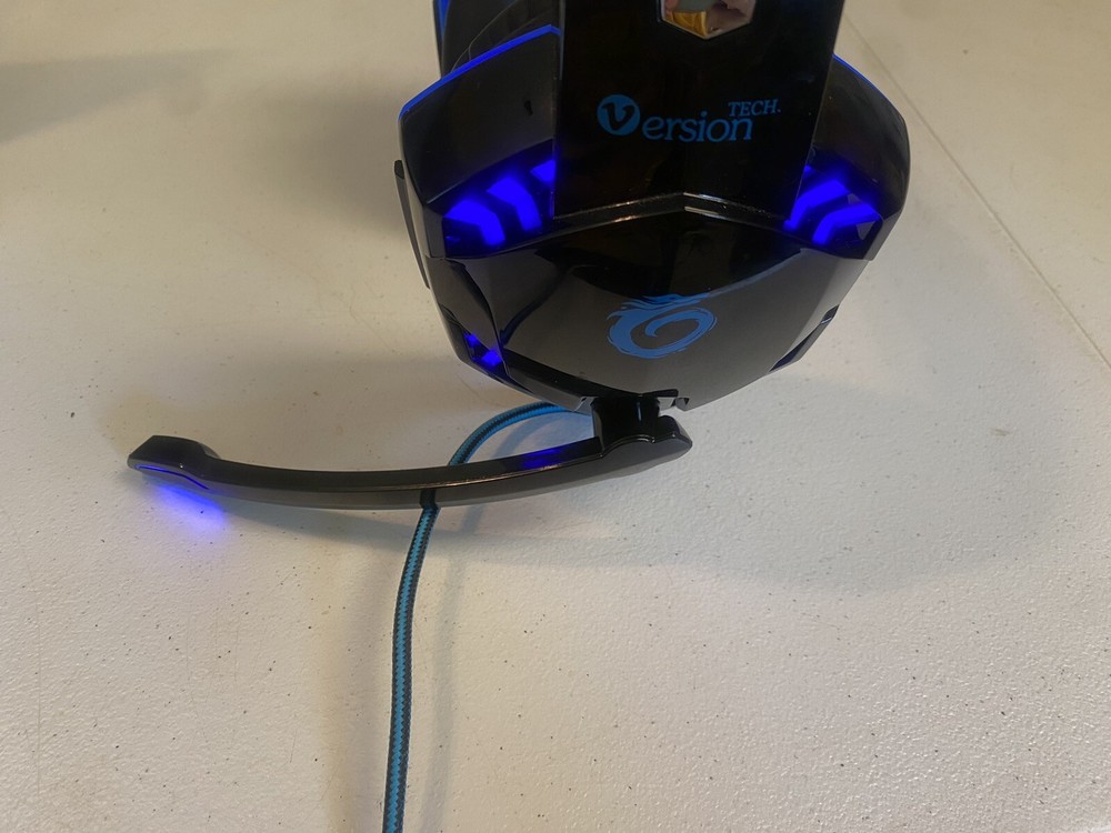 Version TECHG2000 Gaming Headset For PS5 PS4 Xbox One Controller, Bass Surround