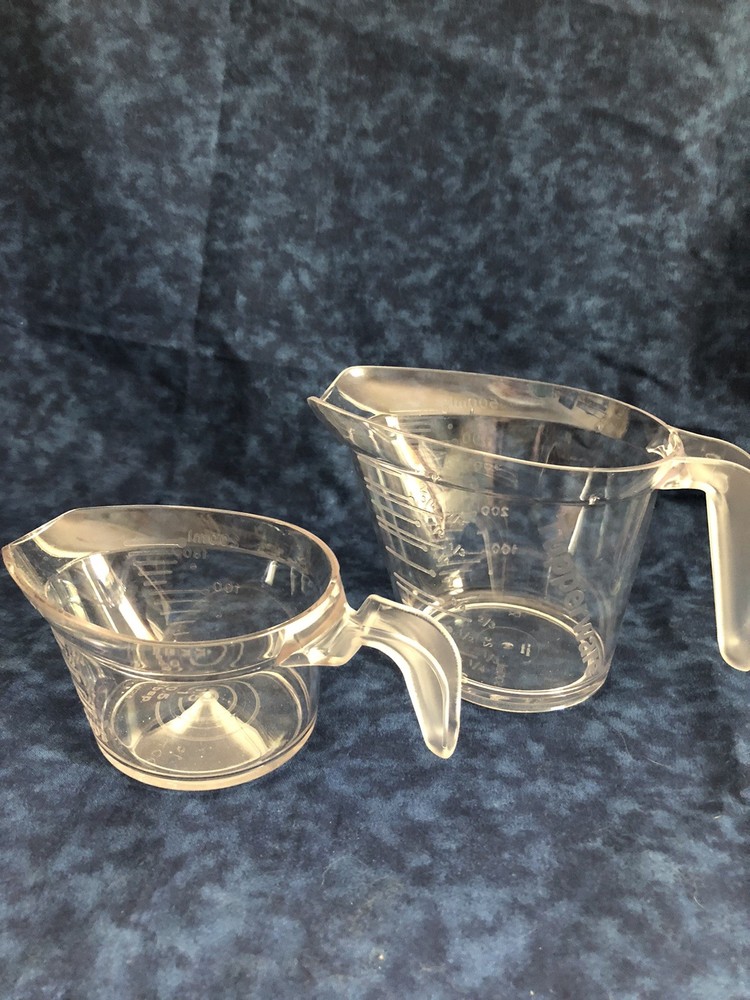 Tupperware Clear  Acrylic MEASURING CUPS 1 CUP & 2 CUP Sizes