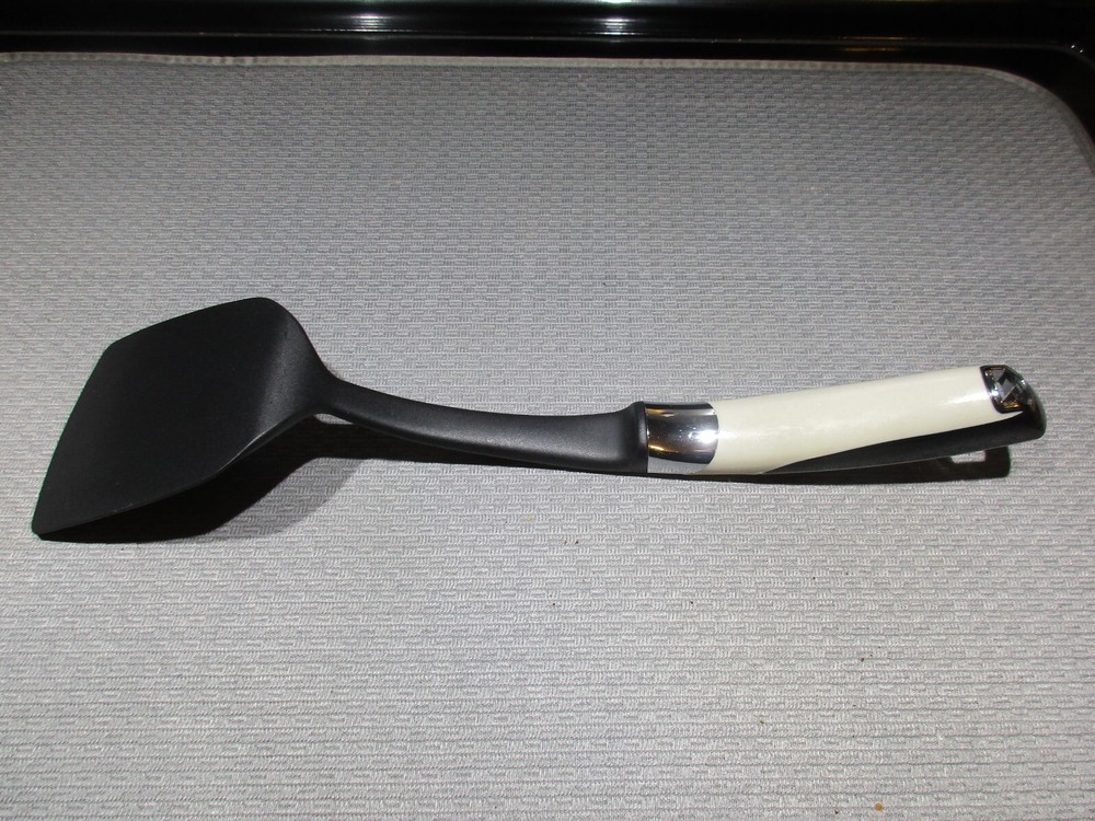 Kenmore 14" Solid Blade Nylon Spatula Turner Black Good Shape