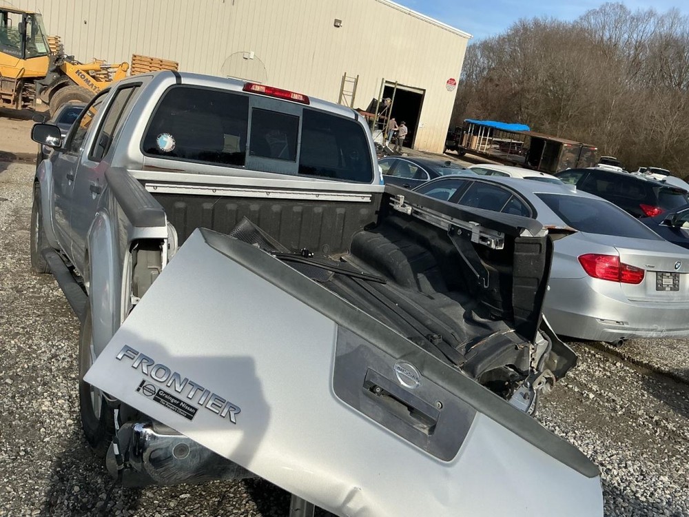 FRONTIER 2016 Glove Box 4971752