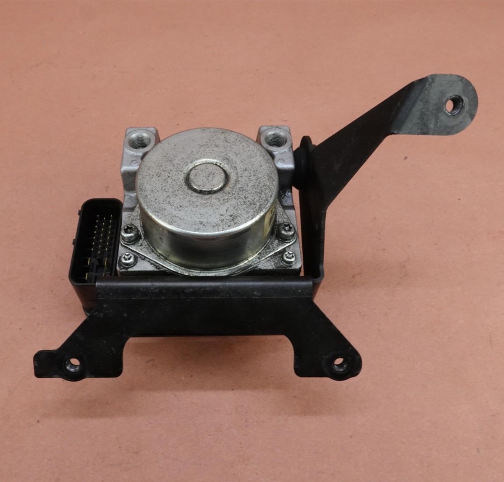 2016-2017 Victory MAGNUM ABS Brake Pump Modulator Module