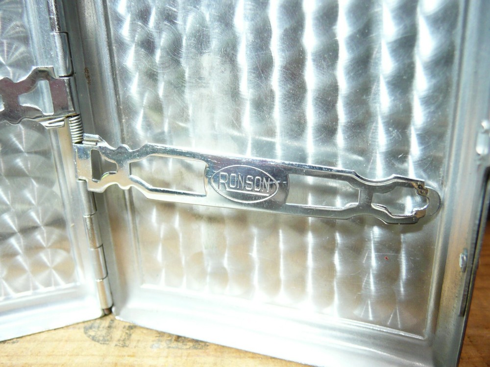 Vintage RONSON Mastercase Lighter with box