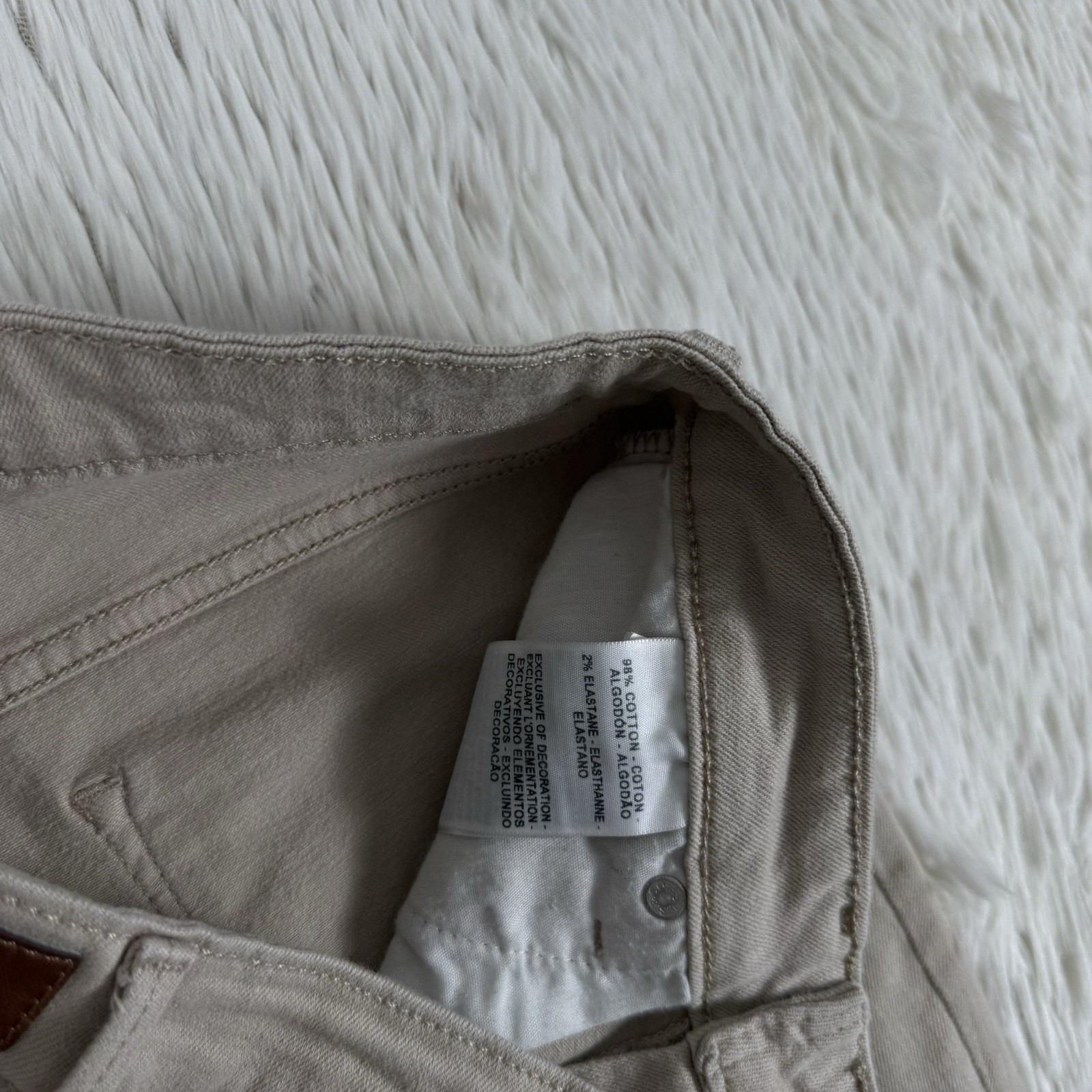 Denizen From Levi's Tan Mid-Rise Cuffed Capri Denim Jeans Women's Size 2