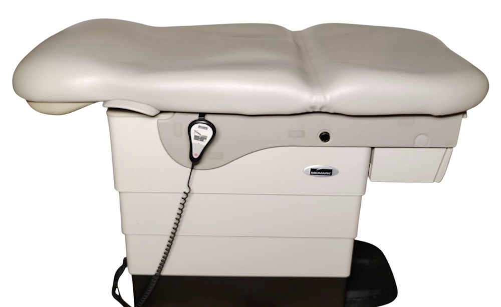 Midmark 623-008 Barrier Free Power Exam Table with Hand Controller