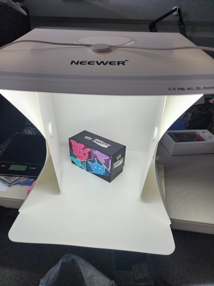 Neewer White Lightbox Collapsable with LED Strips & 4 Background Colors
