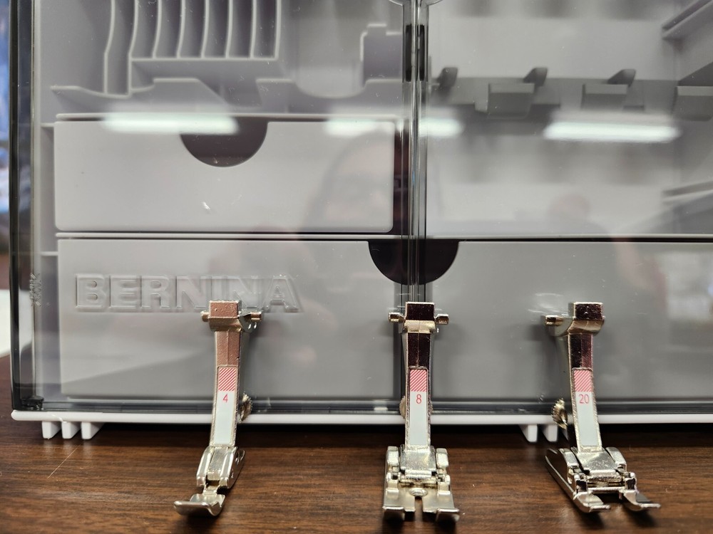 Bernina 735 Sewing Machine! Professionally Serviced!