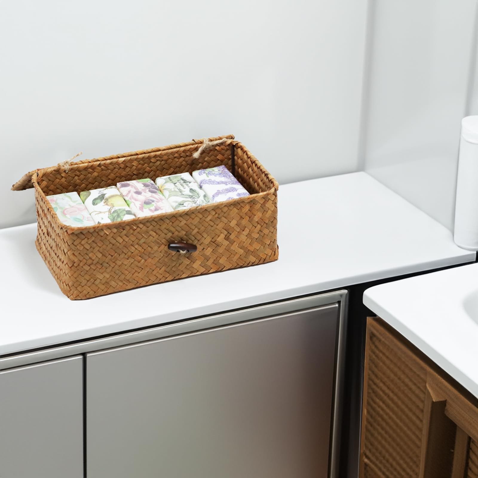 Wicker Storage Basket with Lid, Natural Seagrass Storage Baskets for Organizing,