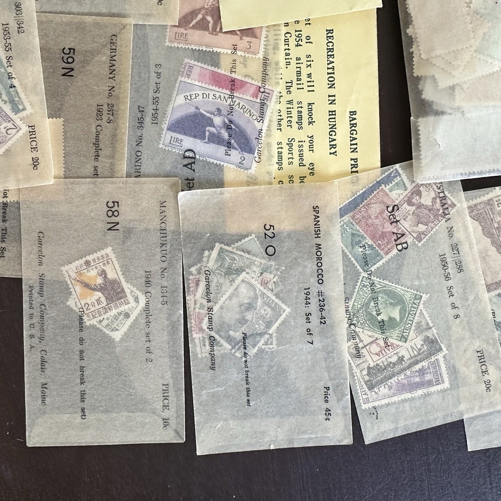 The World United States & Foreign Postage Stamp Album 1938 + Variety Stamp Lot