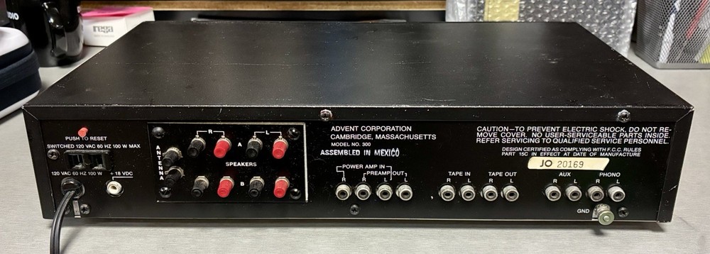 *RARE* Advent Model 300 Stereo Receiver