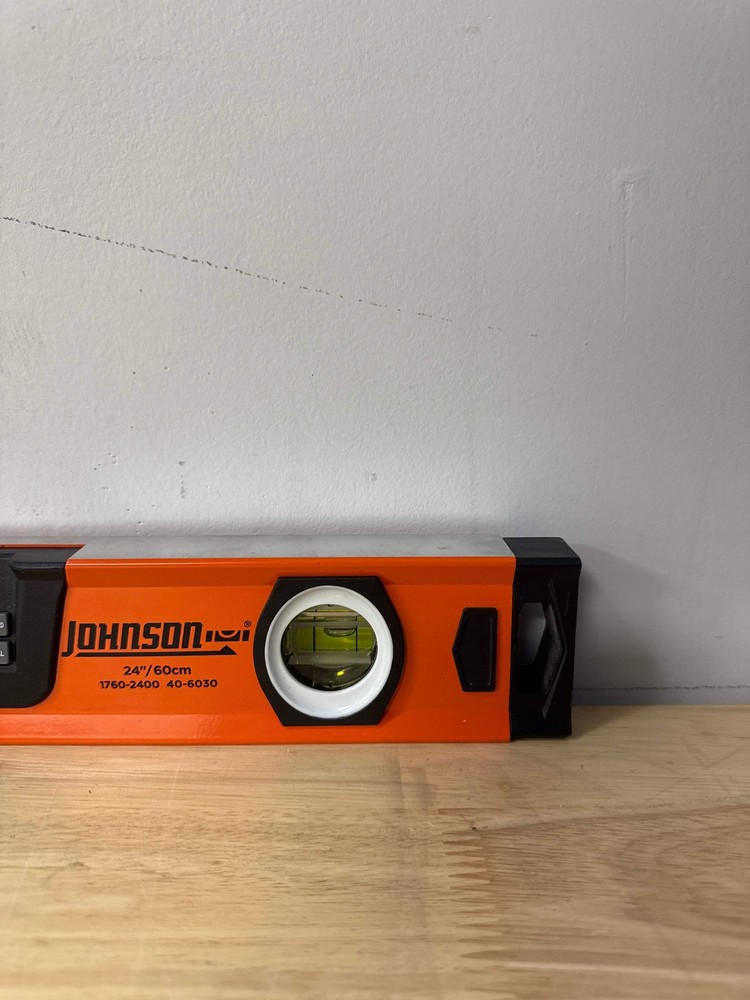 JOHNSON 1760-2400 DIGITAL LEVEL 24'' - Used