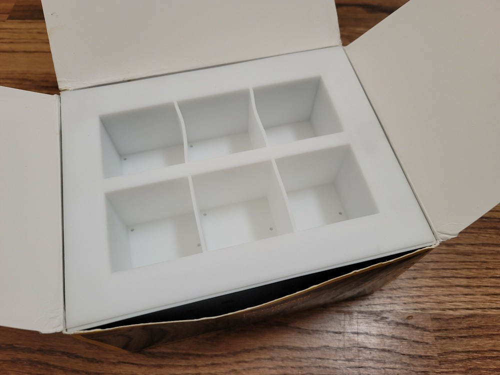 Clear Ice Box Big Cubes (Damaged box)