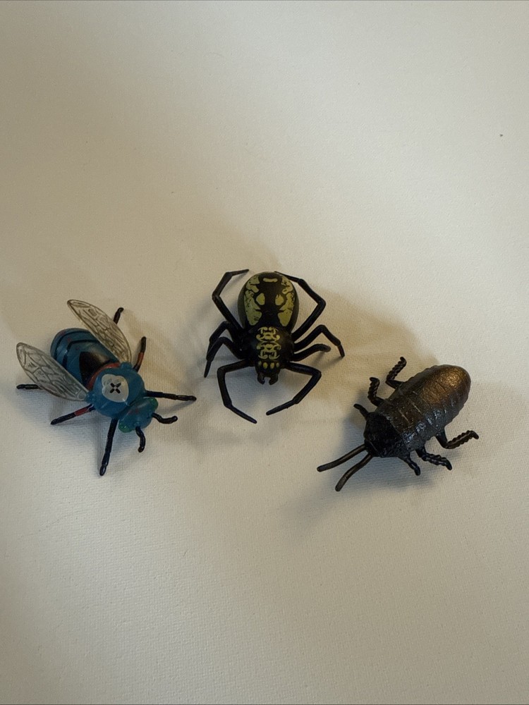 Three Battling Bug Rubber Bodies +  Nanobug Base (untested) Great Condition