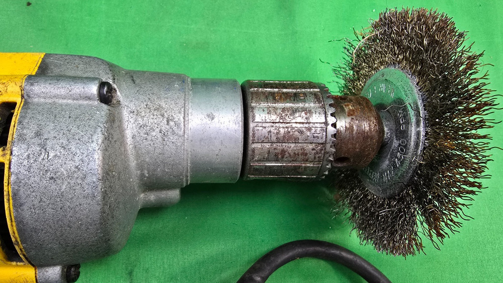 DEWALT DW235G 1/2" Variable Speed Corded Drill TESTED (E9)