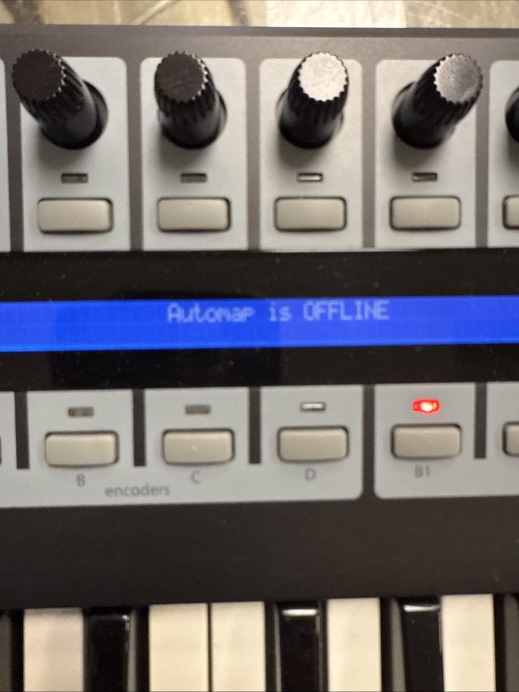 Novation Remote 25SL Compact Midi Keyboard Controller W/ Power Cord