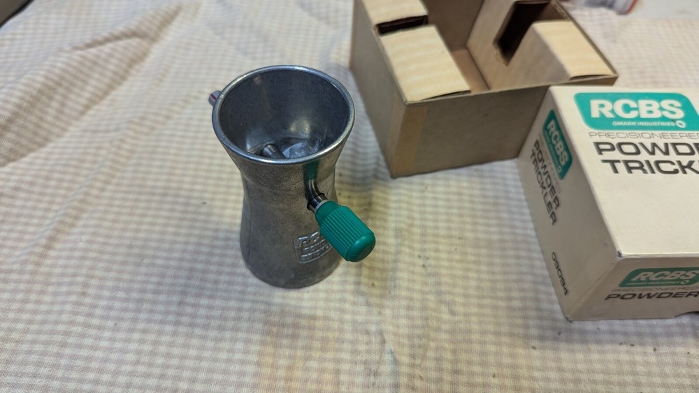 RCBS powder trickler, with box