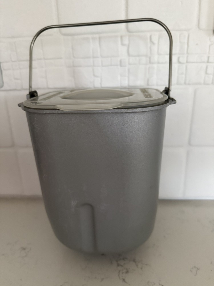 Toastmaster Corner Bakery Automatic Bread Maker Machine Model 1170S Butter Cover