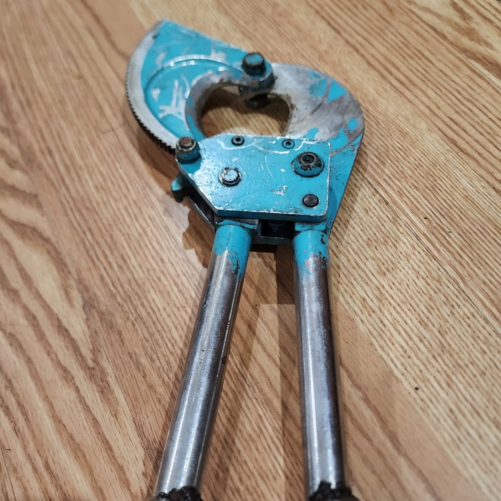 Ratcheting Cable Cutter,