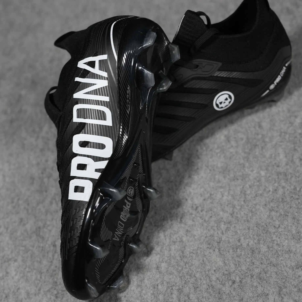 Infamous Pro DNA Voltrax Cleats - Black - Size 11