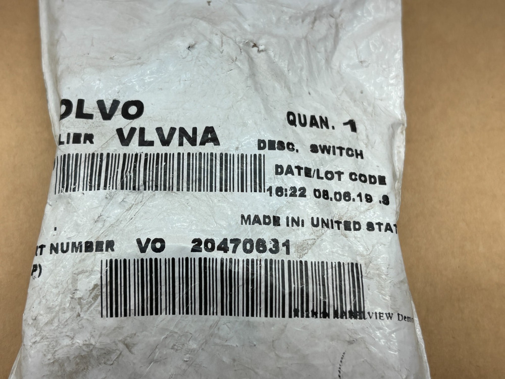Volvo 20470631 Switch Engine Brake Rocker Dash Console Replacement Part