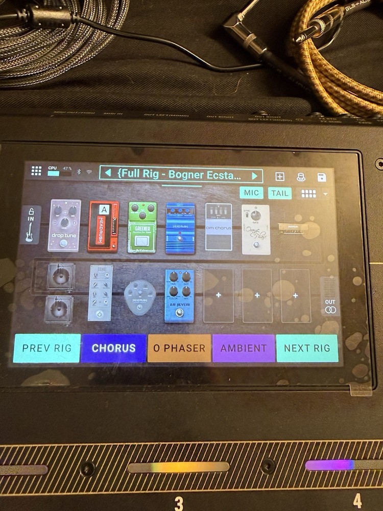 Headrush Core Multi-Effects Amp Modeler and Vocal Processor Pedalboard