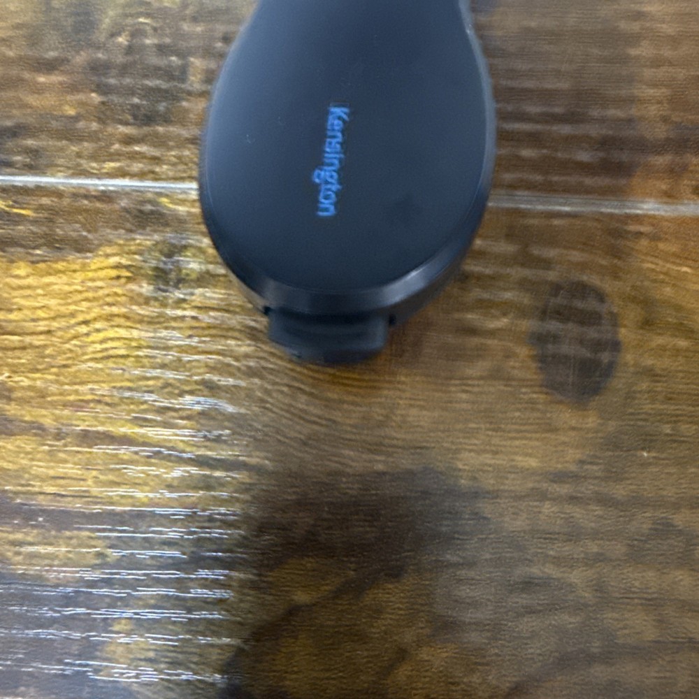 KENSINGTON 33374 USB Wireless Presenter/Laser Pointer | W/ Dongle
