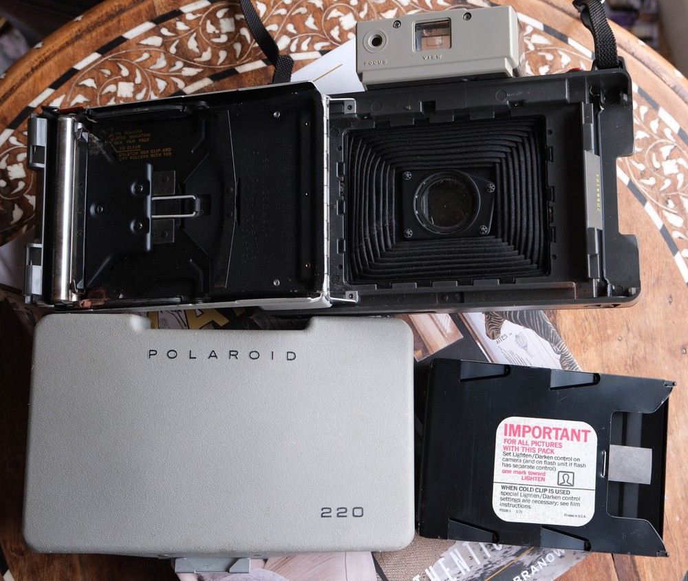 Polaroid Automatic 220 Land Camera