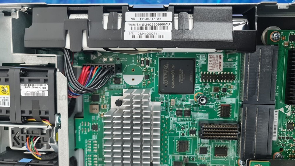 Netapp AFF-A250 all-flash array with 111-05272+A1 Dual controller & Dual PSU