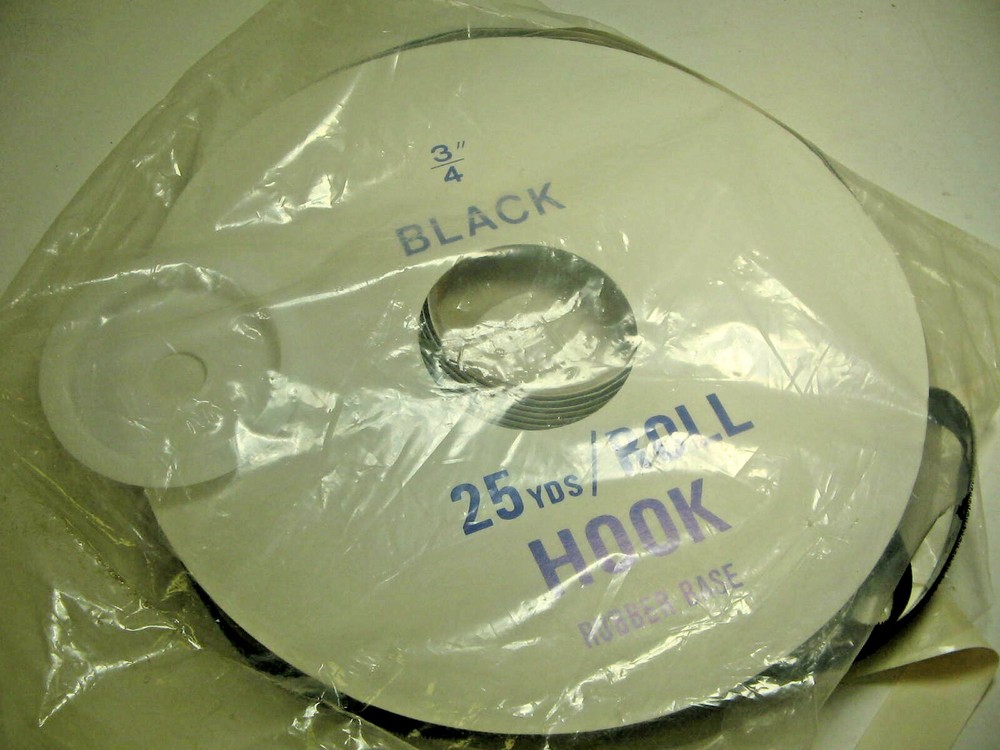 USED 25 Yard Black 3/4" Roll Hook With Rubber Base