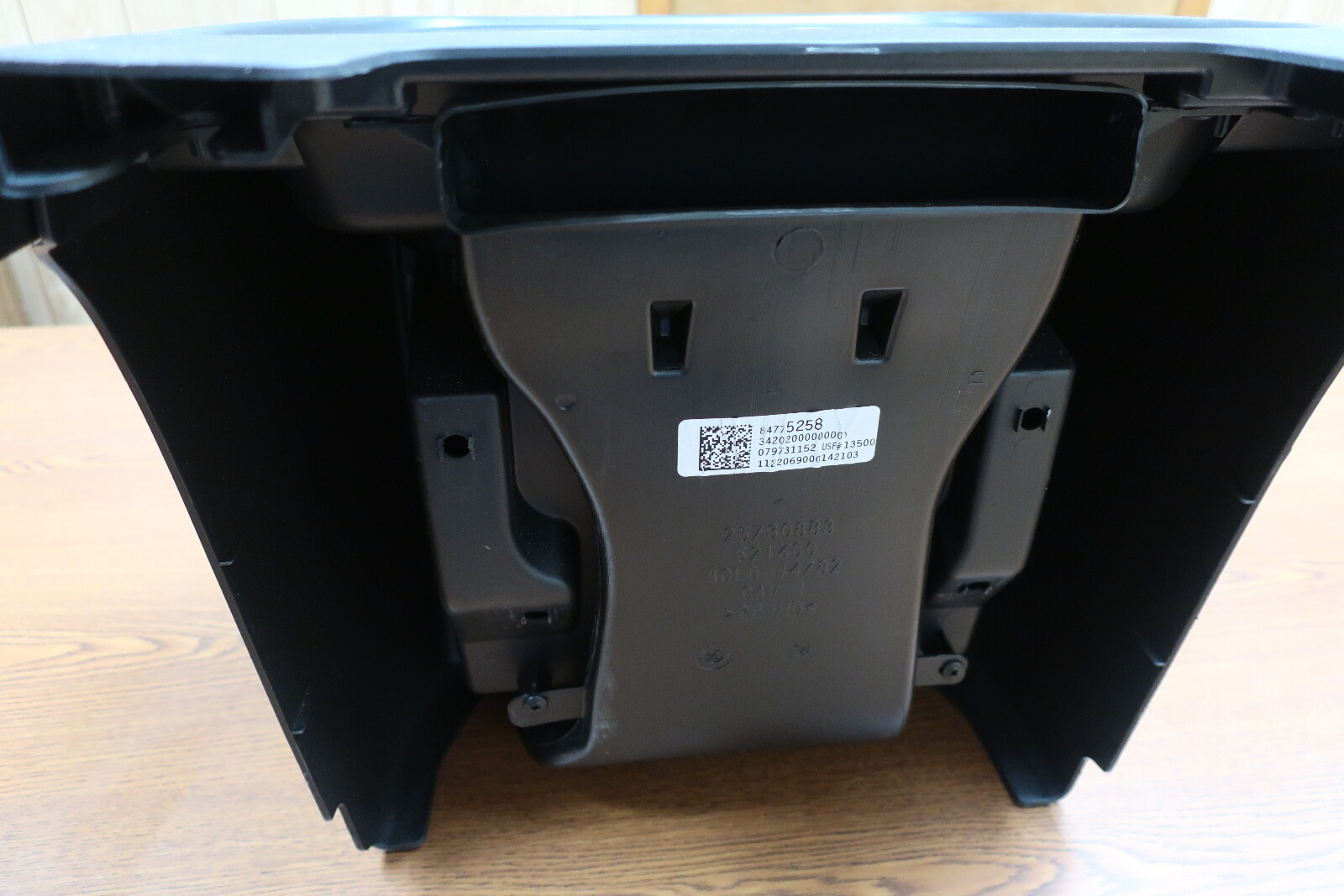 03-24 Chevy Express/GMC Savana Van Black Center Console Cup with Opening Door