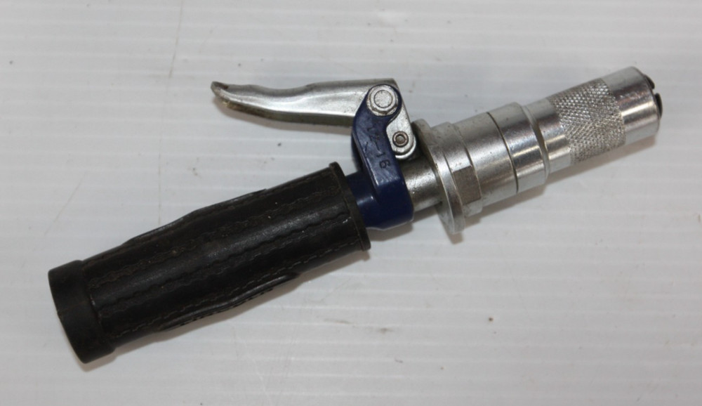 Lincoln 5900 PowerLock Grease Coupler