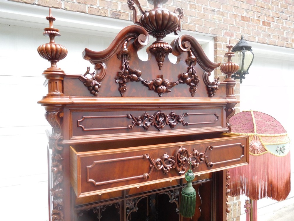EXTRAORDINARY VICTORIAN ABATTANT SECRETARY
