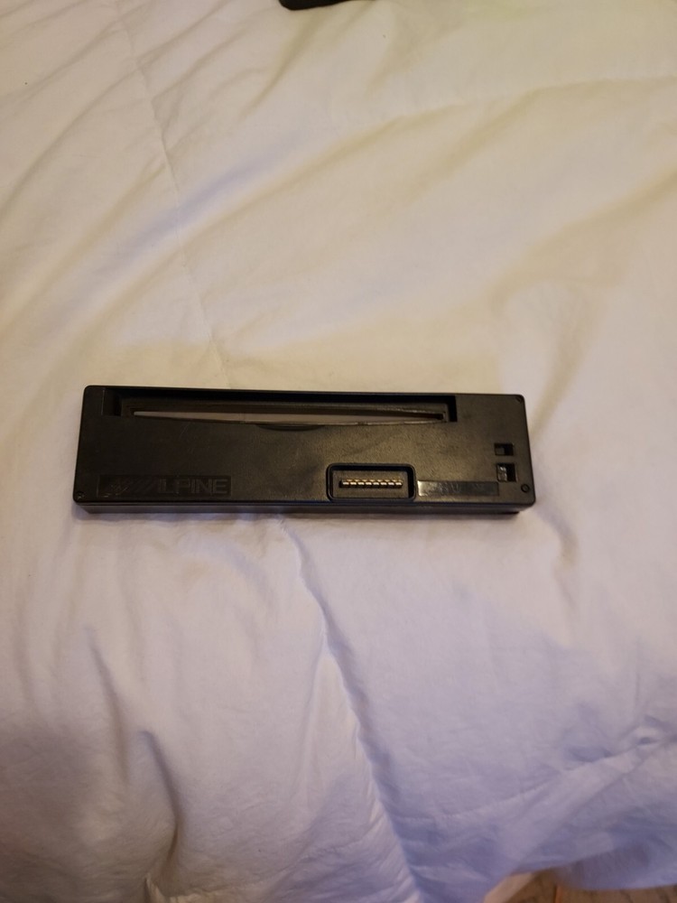 Alpine CDE-7853 faceplate Only (Used).