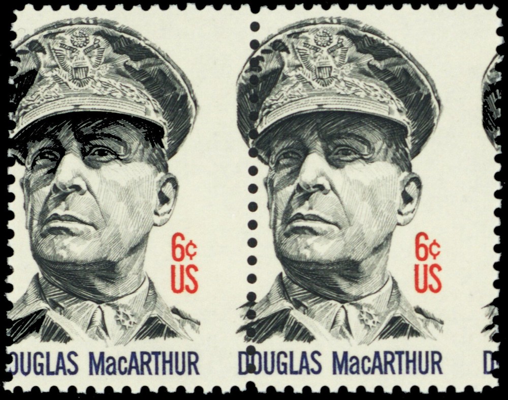 1424, Mint NH 6¢ Scarce Perf Shift Error Pair - MacARTHUR - Stuart Katz