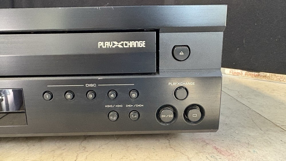 Yamaha CDC-506 CD Changer 5 Disc Carousel & Remote! * Very Nice!*