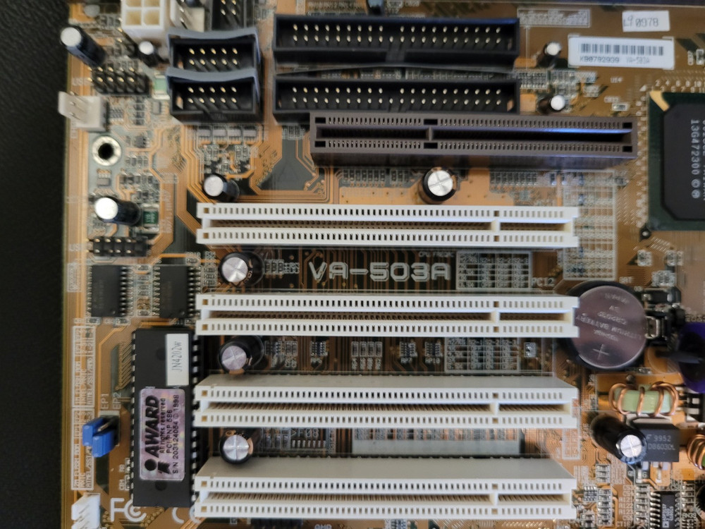 FIC VA-503A Motherboard