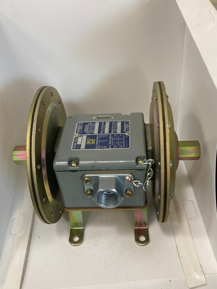 SQUARE D 9012AGW-1 PRESSURE SWITCH DIFFERENTIAL AC/DC PILOT DUTY NNB