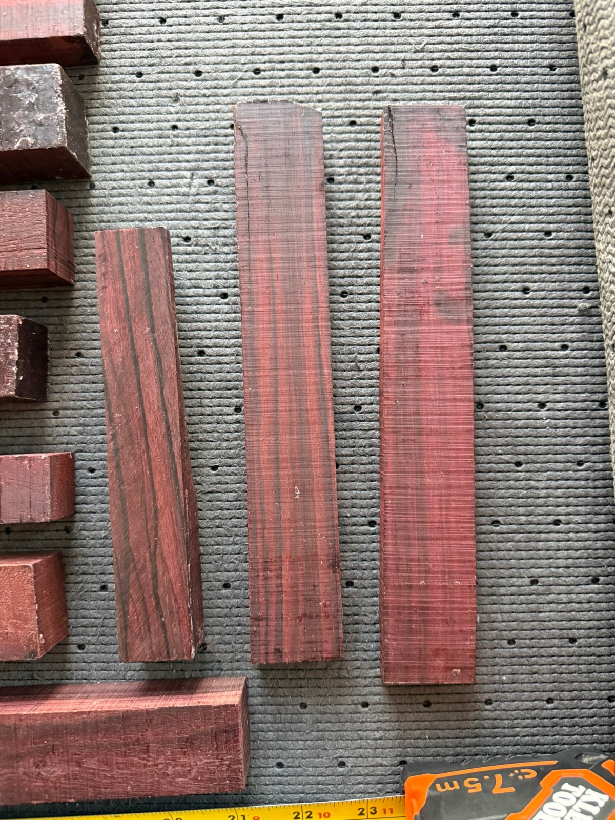 Bois de Rose 7 pounds box #18