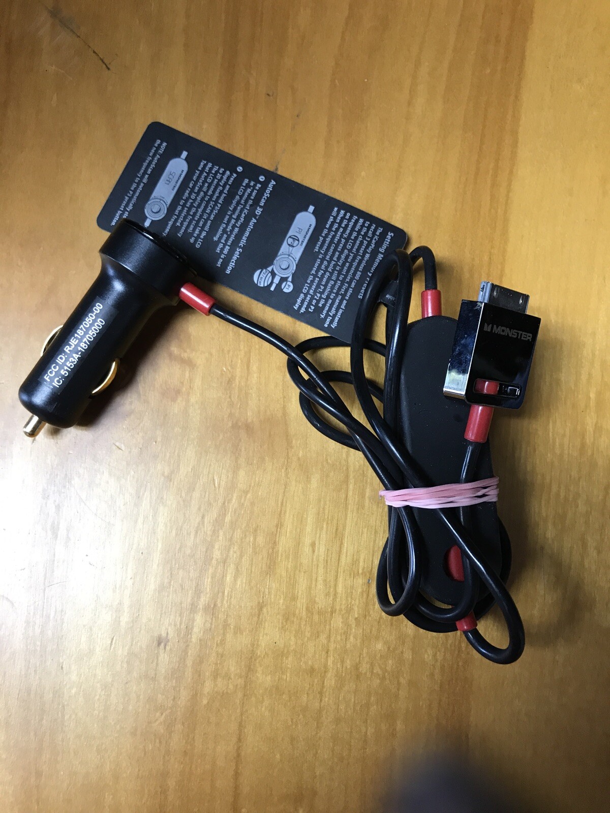 MONSTER 800 iCAR PLAY WIRELESS FOR iPOD OR iPHONE ON YOUR CAR'S FM RADIO