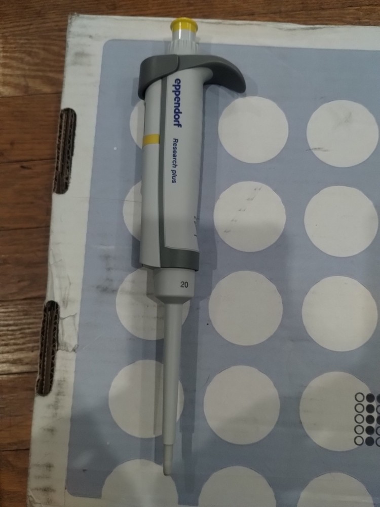 Eppendorf Research Plus Adjustable Pipette 20 uL