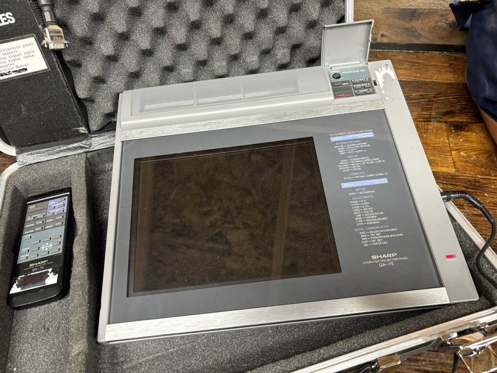Sharp Computer Projection Panel QA-75 w Remote hard case, cables, manual & power