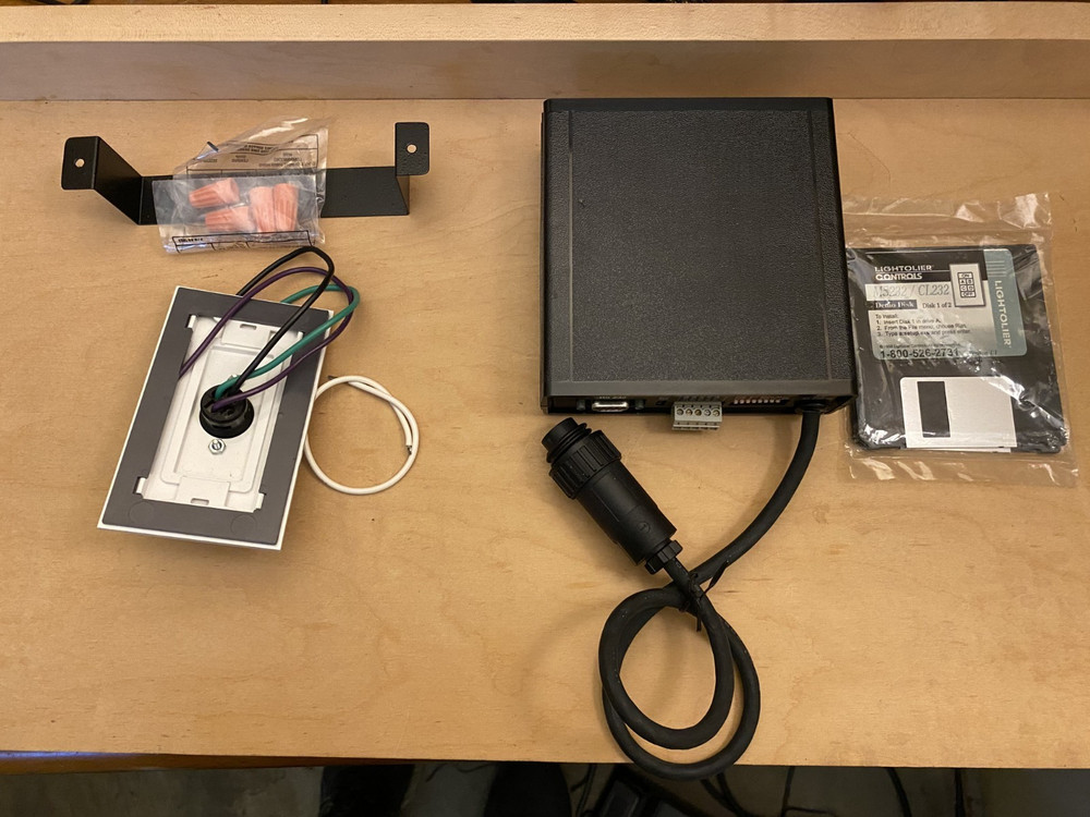 Lightolier Controls MultiSet MS232 an ASCII Interface , i.e. for Crestron