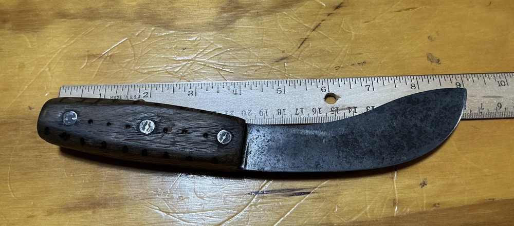 Antique Frontier Skinning/Scalping Knife.